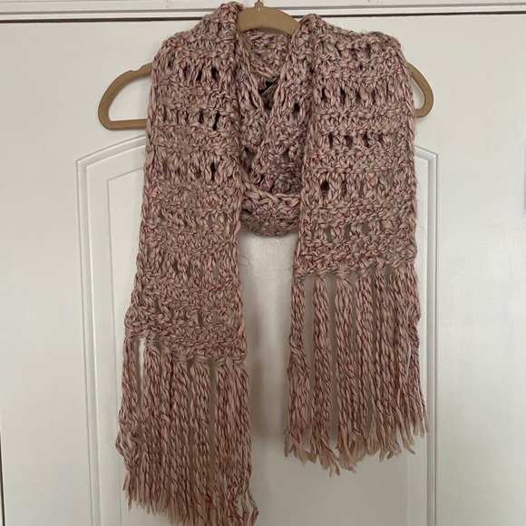 American Eagle Chunky Knit Pink Scarf - Picture 1 of 4
